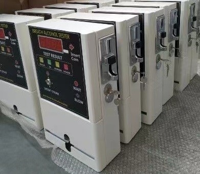 Fuel Cell White Coin Operated Breathalyzer Machines Wall Mounted Bar Restaurant Hotel At319